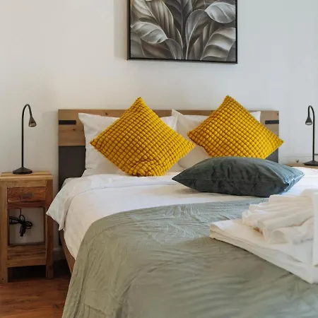 Apartament 24 Penthouse - New Building & Parking Bucureşti