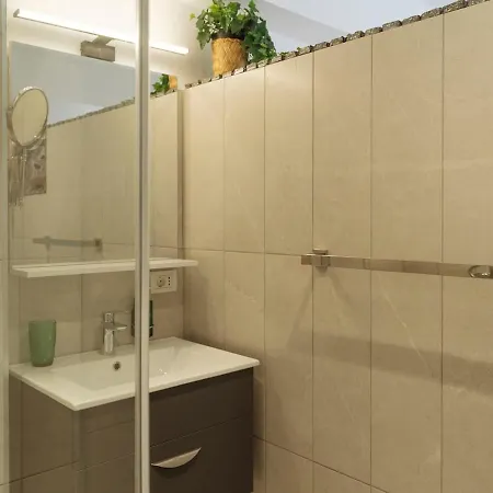 24 Penthouse - New Building & Parking Apartment