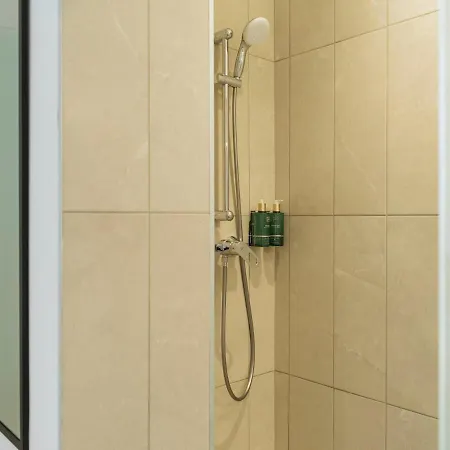 24 Penthouse - New Building & Parking Apartment